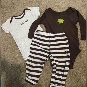 Carter’s 12 month SuperCute Mommy’s Little Monster outfit